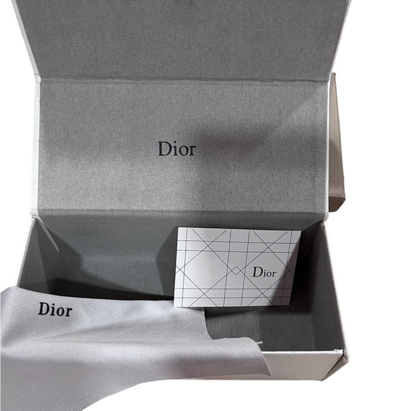 Dior - Christian Dior Sunglasses - preloved - Picture 14 of 14